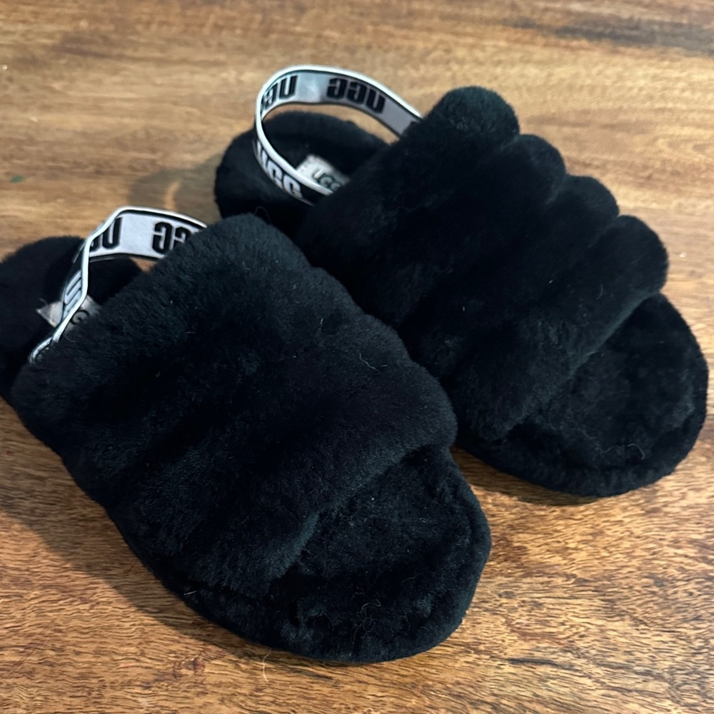 UGG Black Fluffy Slippers with Logo Strap